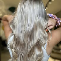Platynowe blond fale